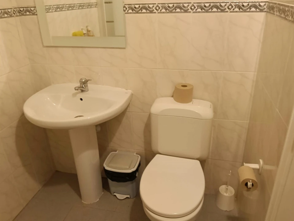 Quarto para Arrendamento em Sé Nova, Santa Cruz, Almedina e São Bartolomeu Foto 3