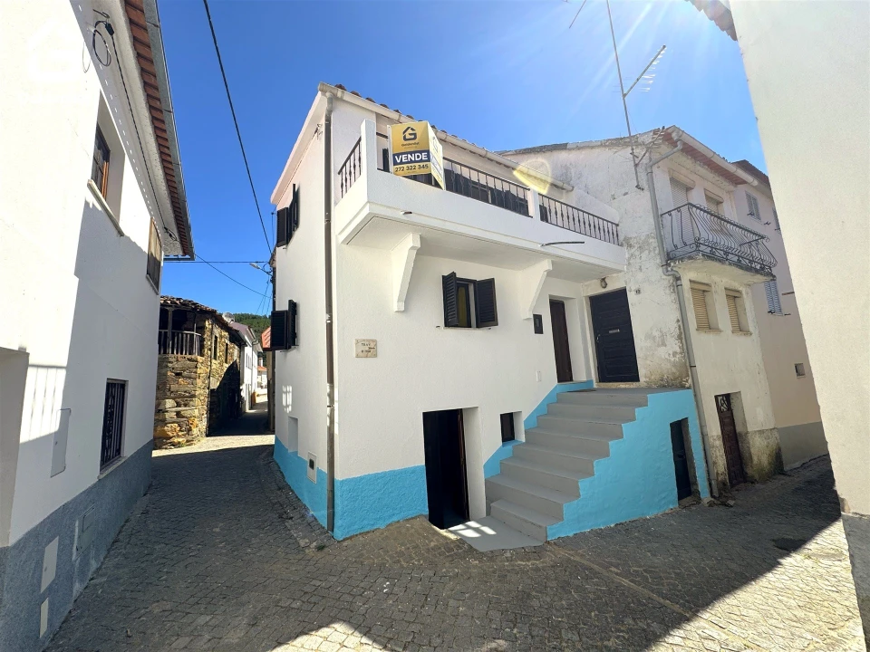 Moradia T2 para Venda em Janeiro de Baixo Foto 1