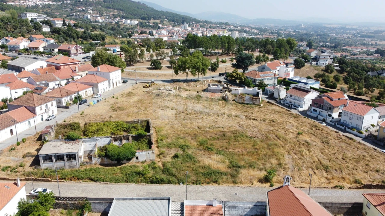 Terreno para Venda em Tortosendo Foto 6