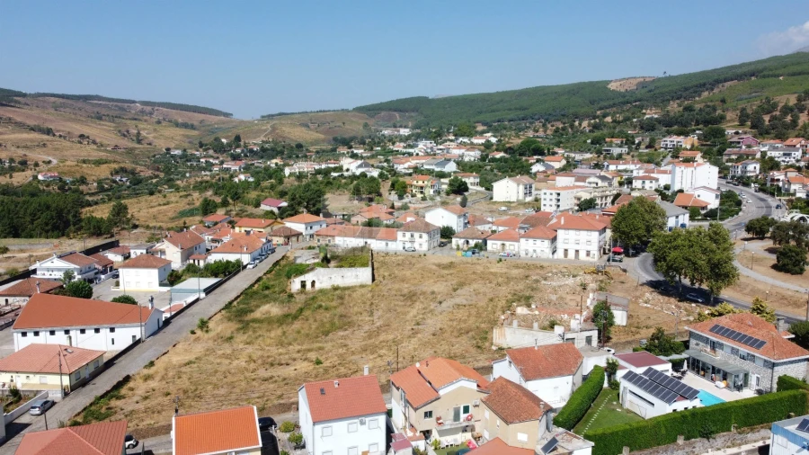 Terreno para Venda em Tortosendo Foto 3