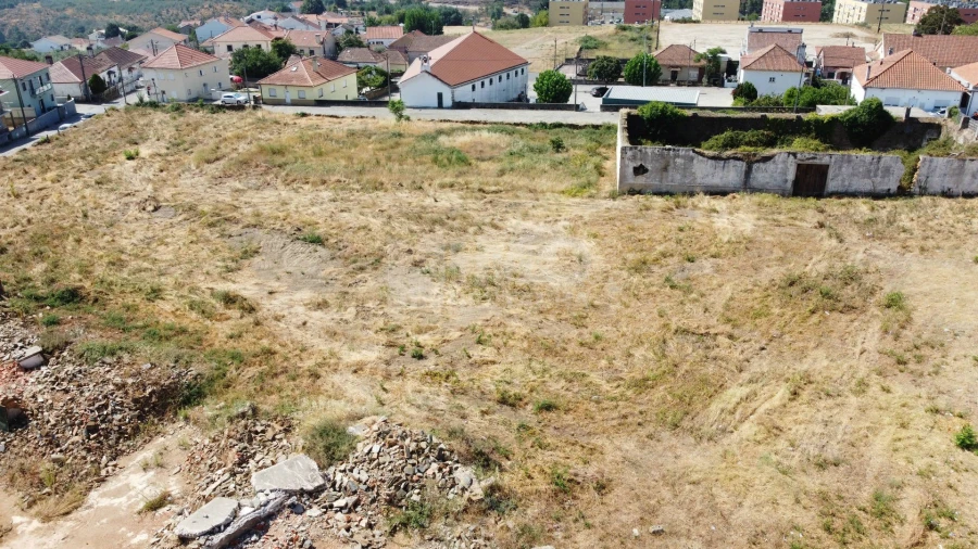 Terreno para Venda em Tortosendo Foto 9