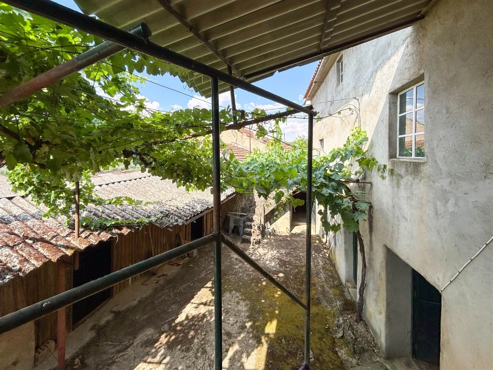 Moradia T3 para Venda em Sarzedas Foto 41