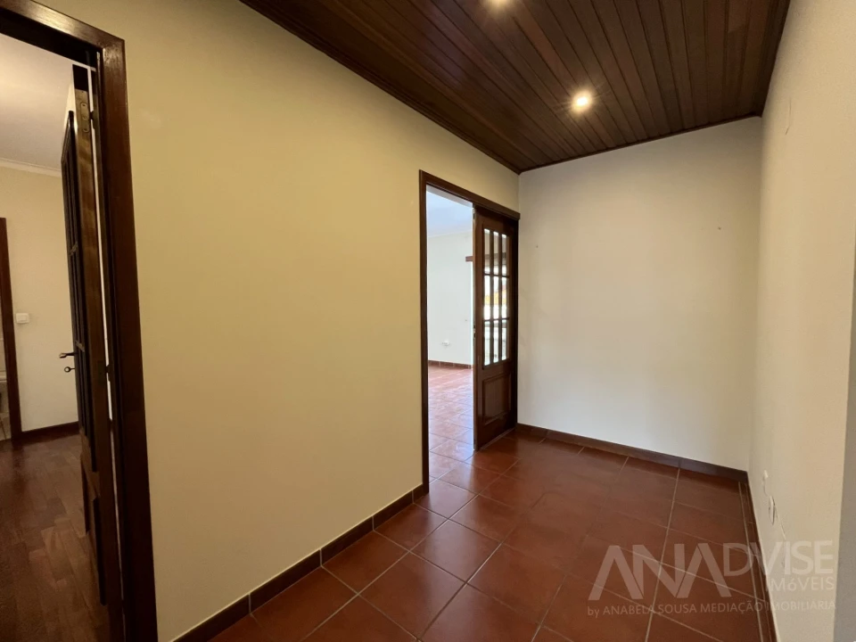 Apartamento T2 para Arrendamento em Viseu Foto 6