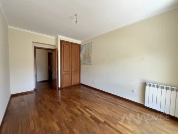 Apartamento T2 para Arrendamento em Viseu