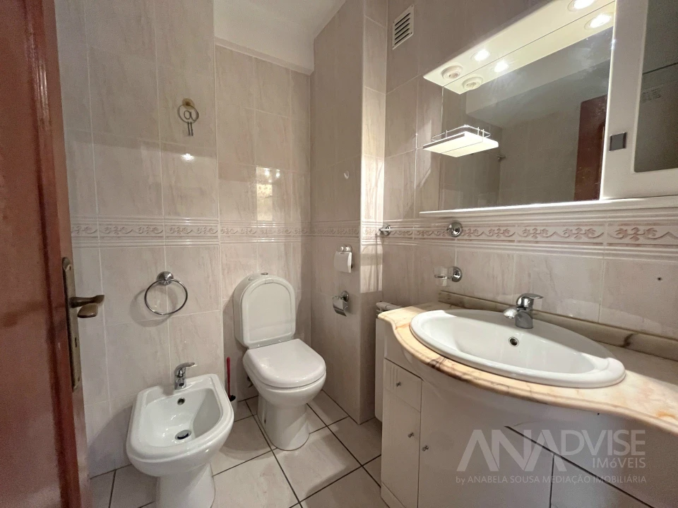 Apartamento T2 para Arrendamento em Viseu Foto 14