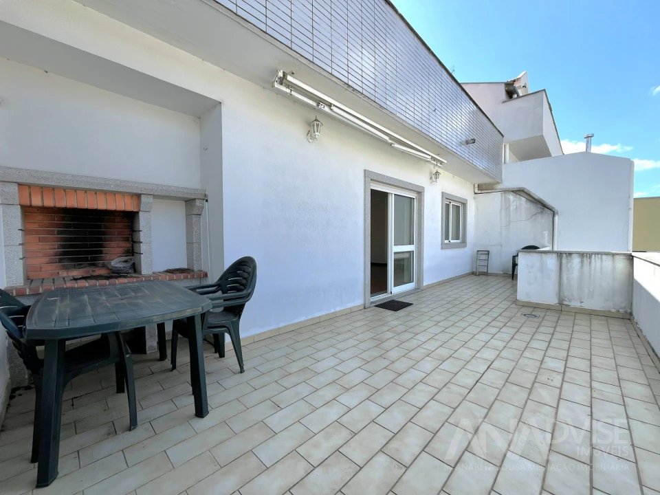 Apartamento T2 para Arrendamento em Viseu Foto 1