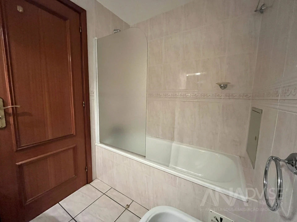 Apartamento T2 para Arrendamento em Viseu Foto 15