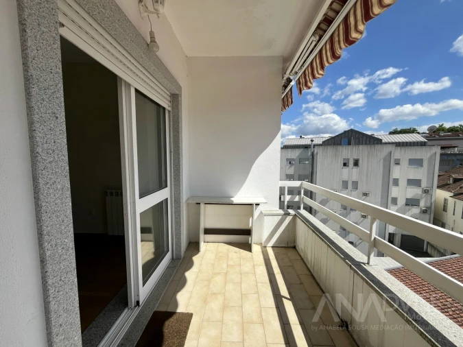 Apartamento T2 para Arrendamento em Viseu Foto 11