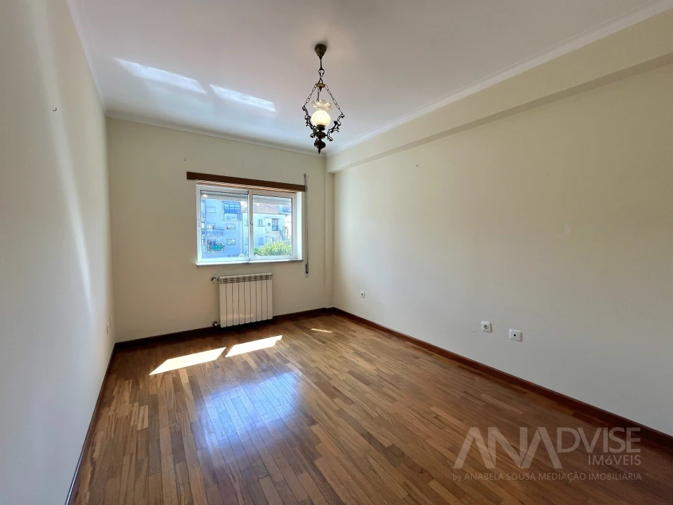 Apartamento T2 para Arrendamento em Viseu Foto 12