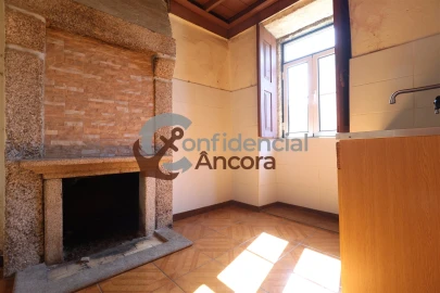 Moradia T2 para Venda em Nespereira