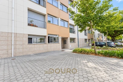 Apartamento T2 para Venda em Mafamude e Vilar do Paraíso