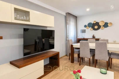 Apartamento T2 para Venda em Mafamude e Vilar do Paraíso