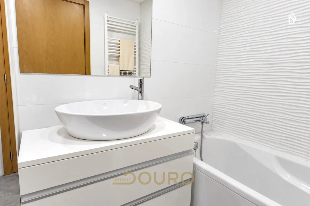 Apartamento T2 para Venda em Mafamude e Vilar do Paraíso Foto 15