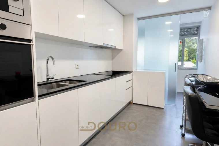 Apartamento T2 para Venda em Mafamude e Vilar do Paraíso Foto 6