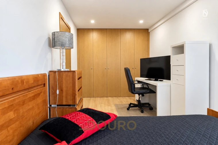 Apartamento T2 para Venda em Mafamude e Vilar do Paraíso Foto 13