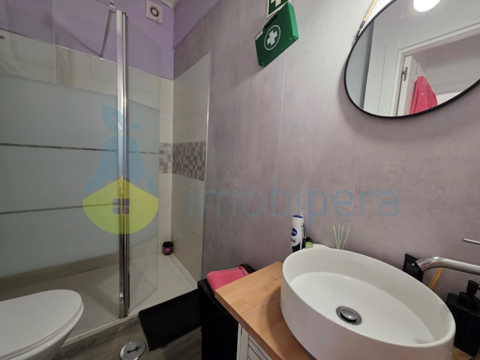 Apartamento T2 para Arrendamento em Armação de Pera Foto 15