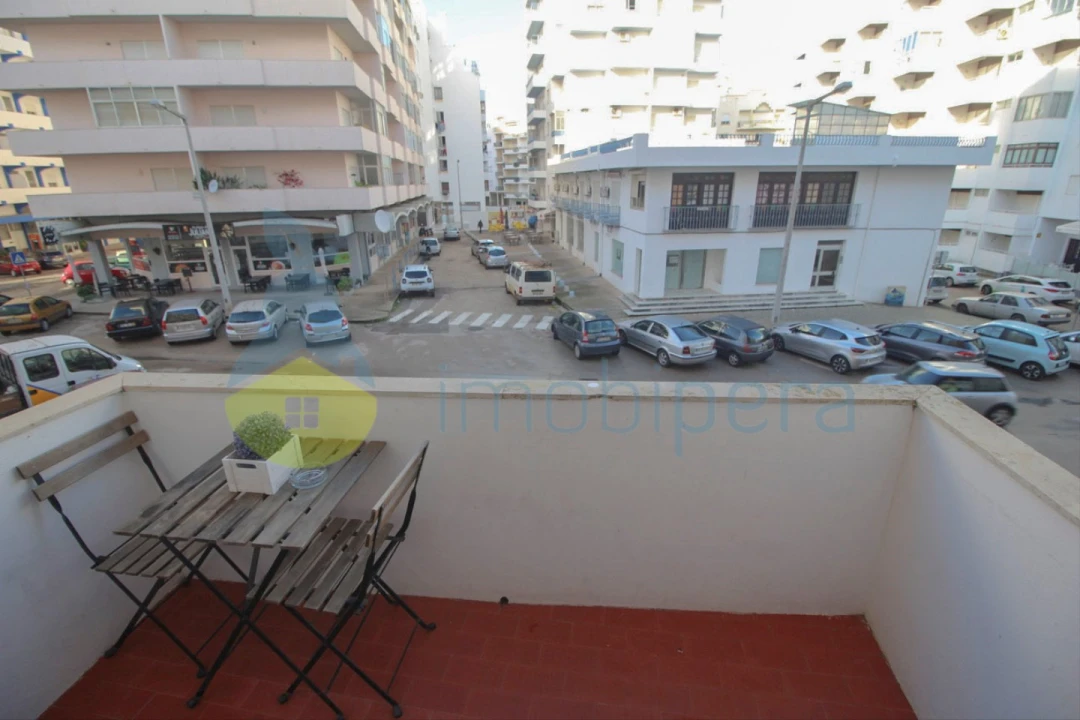 Apartamento T2 para Arrendamento férias em Armação de Pera Foto 9
