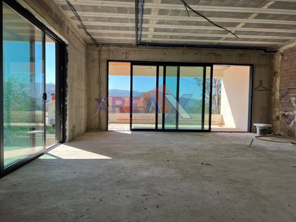 Moradia T3 para Venda em O. Azeméis, Riba-Ul, Ul, Macinhata Seixa, Madail Foto 15