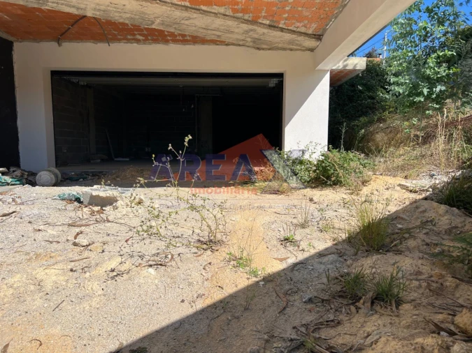 Moradia T3 para Venda em O. Azeméis, Riba-Ul, Ul, Macinhata Seixa, Madail Foto 8