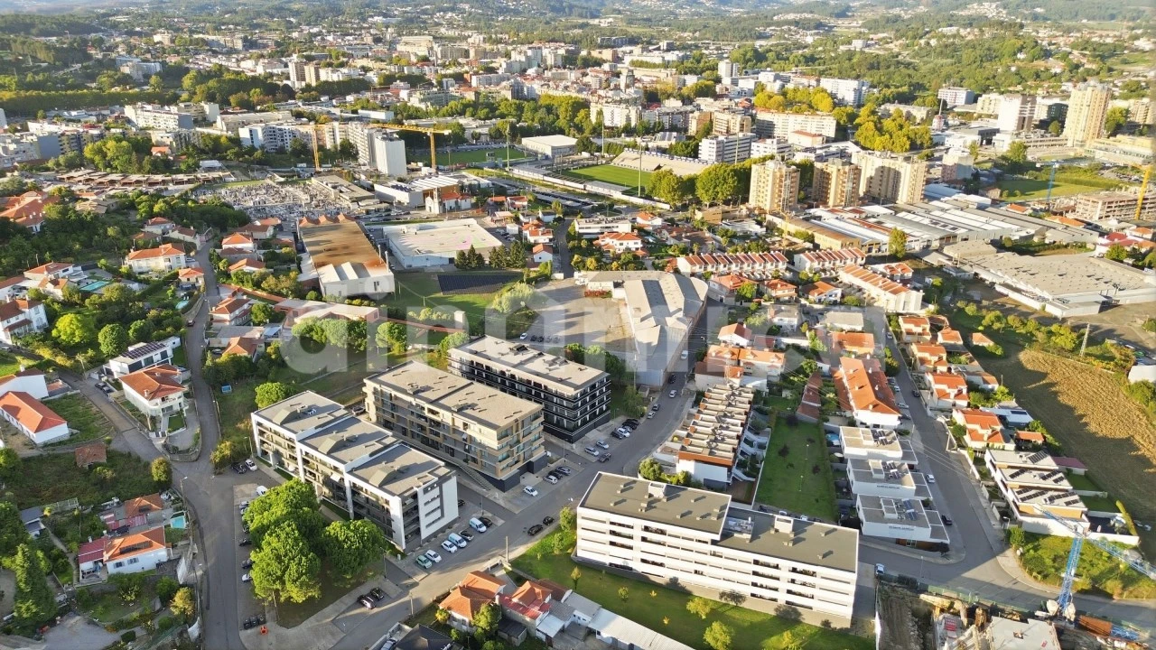 Apartamento T3 para Venda em Vila Nova de Famalicão e Calendário Foto 33