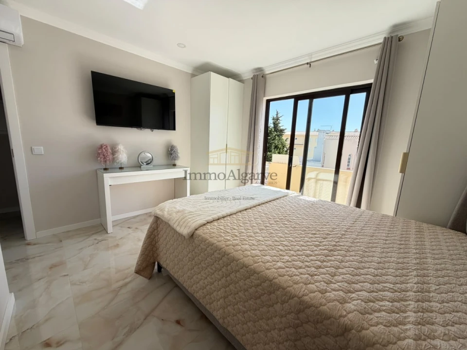 Apartamento T1 para Venda em Albufeira e Olhos de Água Foto 9