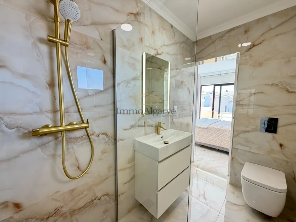 Apartamento T1 para Venda em Albufeira e Olhos de Água Foto 12