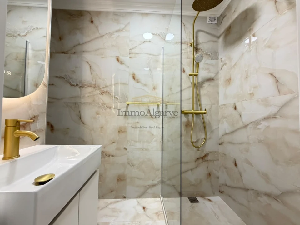 Apartamento T1 para Venda em Albufeira e Olhos de Água Foto 19