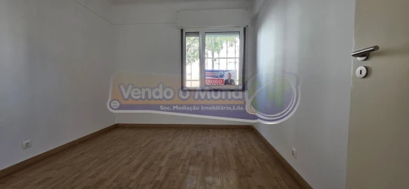 Apartamento T3 para Venda em Carnide