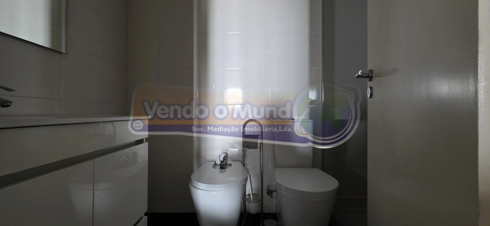Apartamento T3 para Venda em Carnide Foto 15