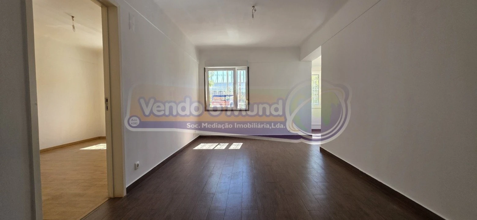 Apartamento T3 para Venda em Carnide Foto 4