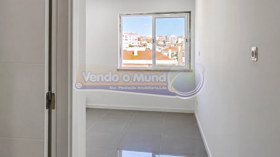 Apartamento T2 para Venda em Cacém e São Marcos Foto 13