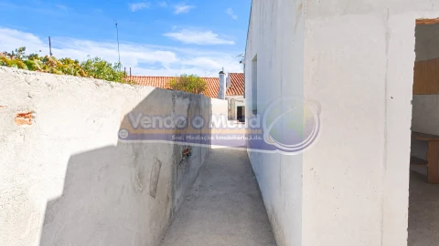 Moradia T1 para Venda em Cabeção