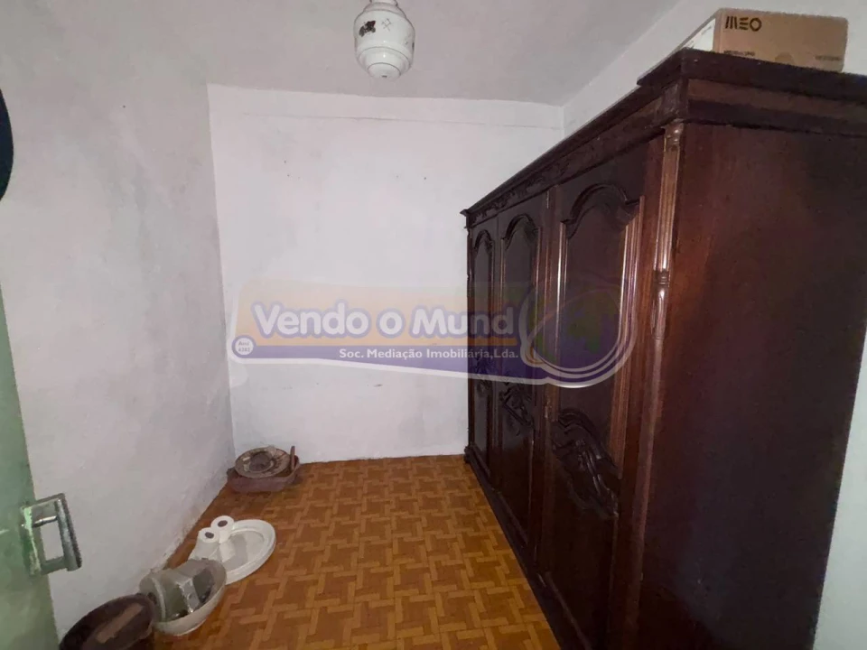 Moradia T2 para Venda em Mora Foto 10