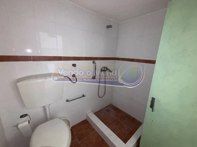 Moradia T2 para Venda em Mora Foto 7