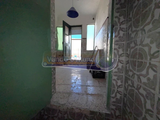 Moradia T2 para Venda em Mora Foto 12