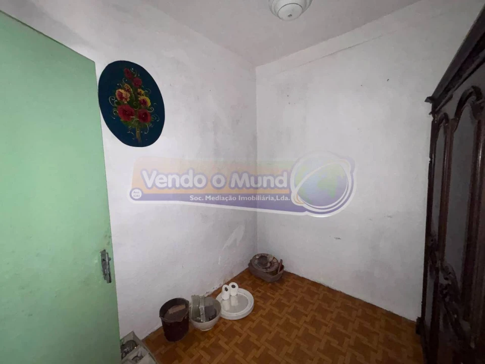 Moradia T2 para Venda em Mora Foto 11