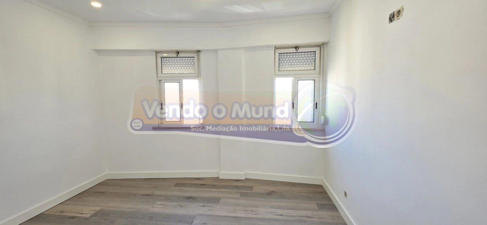 Apartamento T2 para Venda em Alverca do Ribatejo e Sobralinho Foto 14