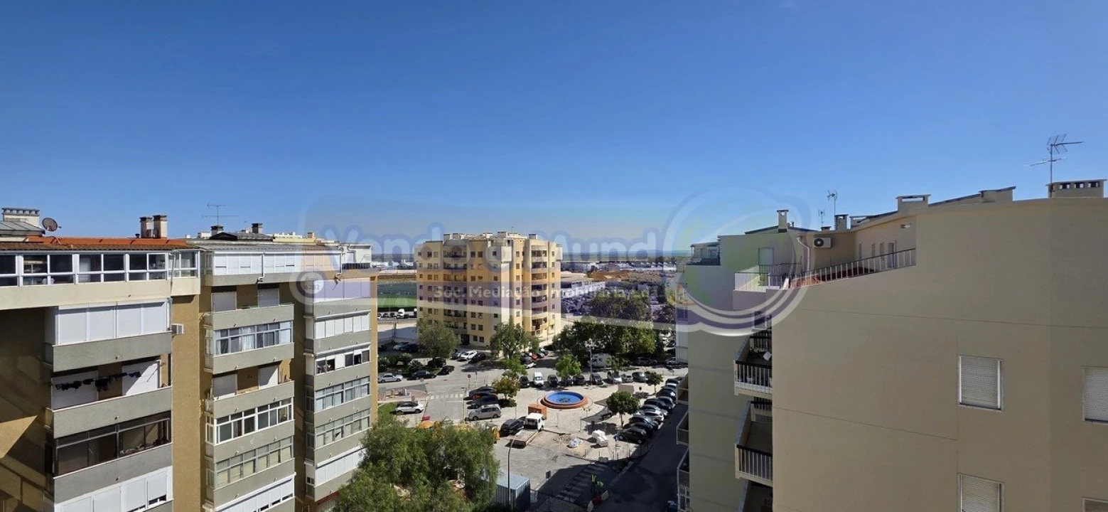 Apartamento T2 para Venda em Alverca do Ribatejo e Sobralinho Foto 3