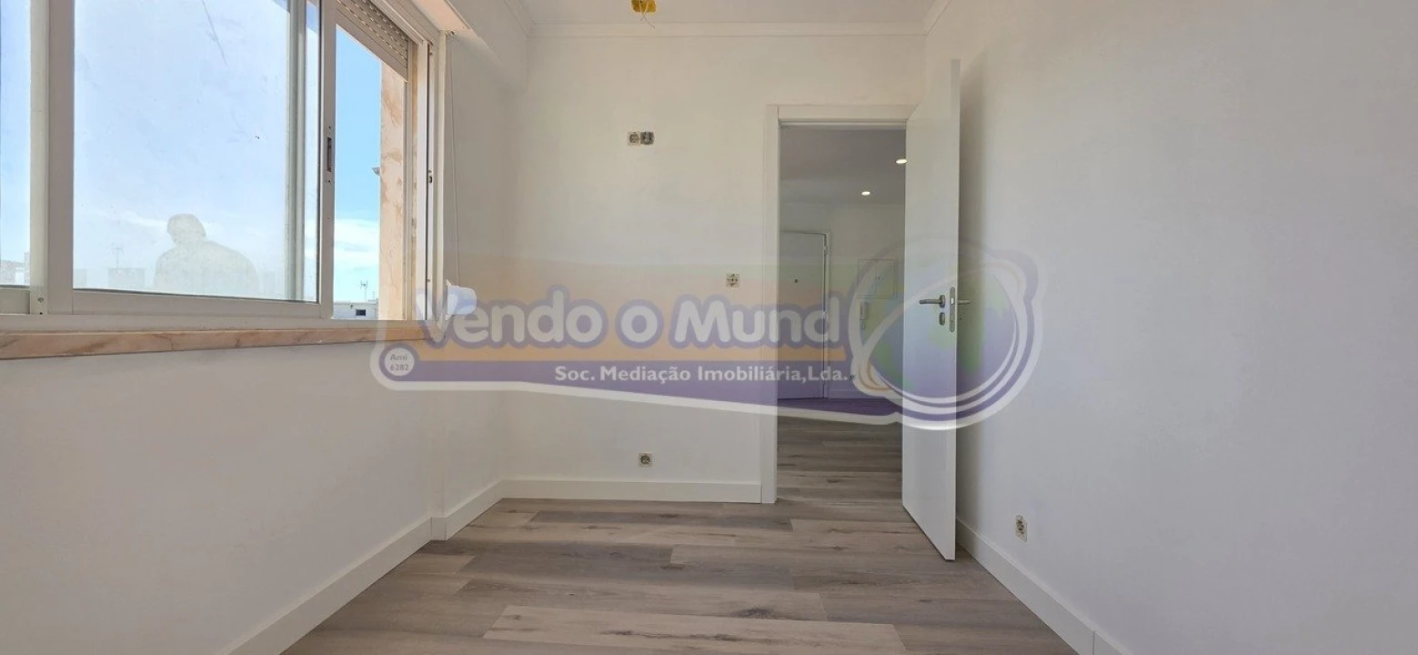 Apartamento T2 para Venda em Alverca do Ribatejo e Sobralinho Foto 16