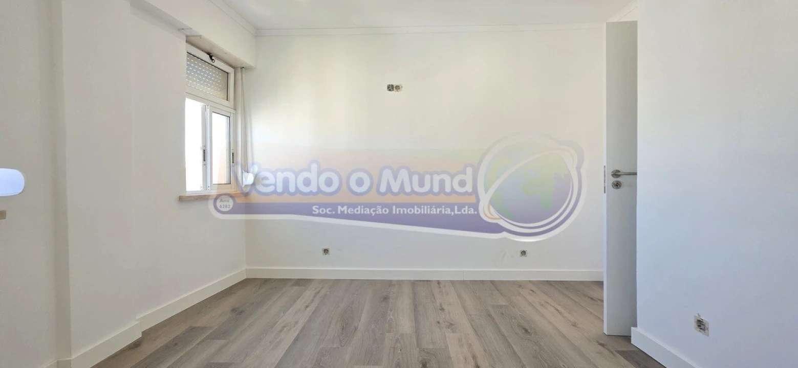 Apartamento T2 para Venda em Alverca do Ribatejo e Sobralinho Foto 11