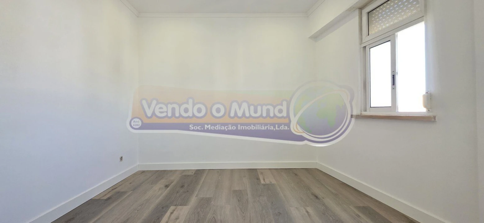 Apartamento T2 para Venda em Alverca do Ribatejo e Sobralinho Foto 10