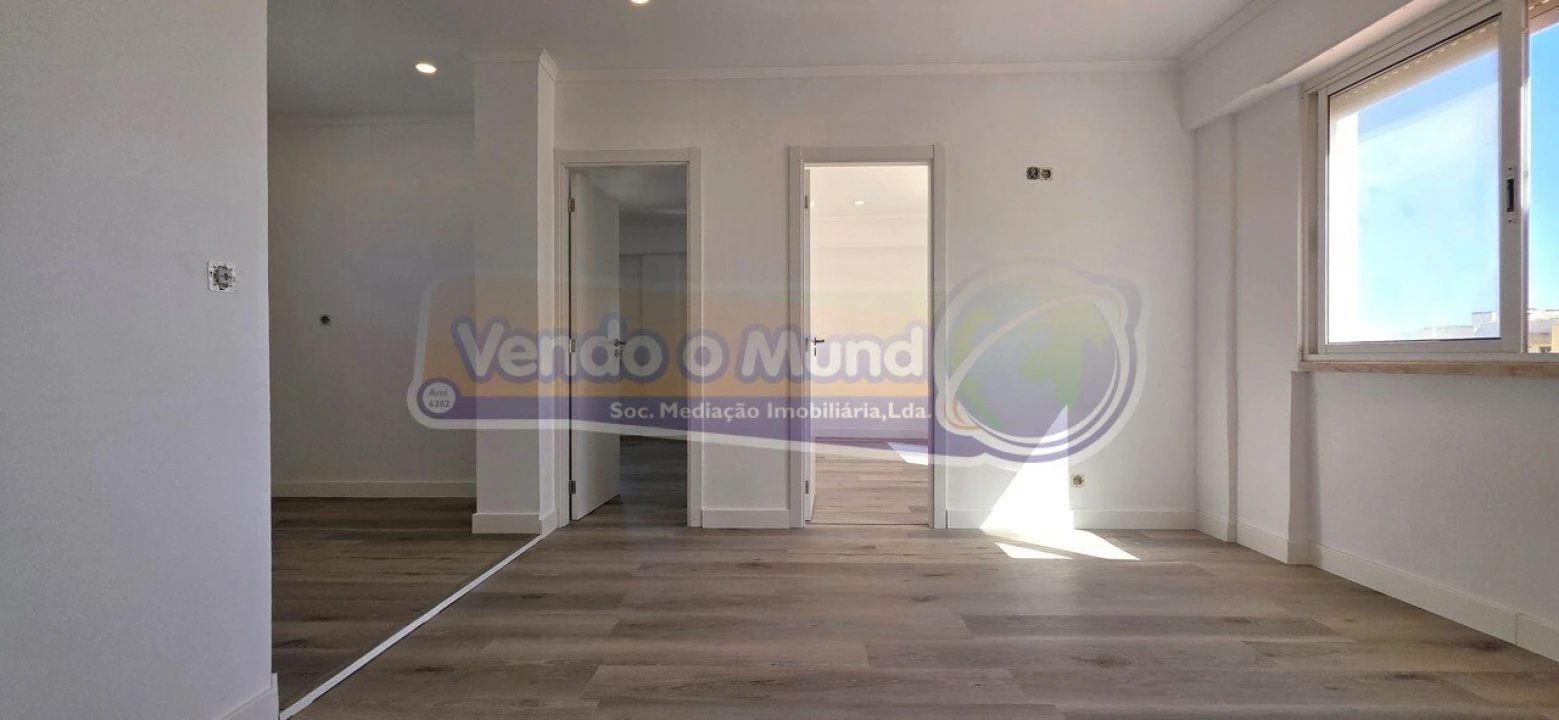 Apartamento T2 para Venda em Alverca do Ribatejo e Sobralinho Foto 8
