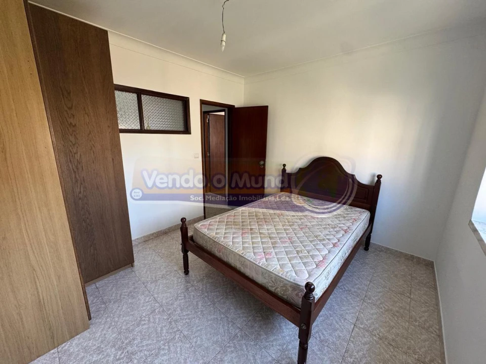 Apartamento T2 para Venda em Benavente Foto 6
