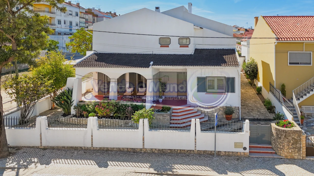 Moradia T6 para Venda em Benavente Foto 1