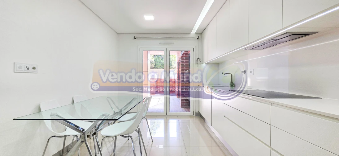 Apartamento T3 para Venda em Alverca do Ribatejo e Sobralinho Foto 7