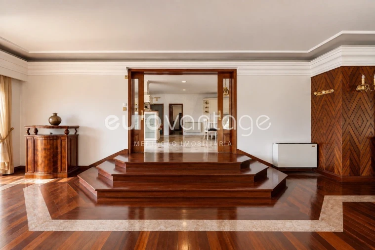Moradia T9 para Venda em Maceira Foto 12