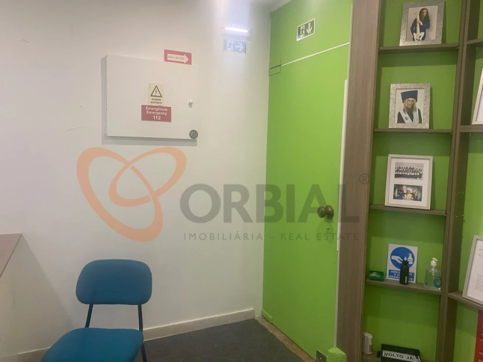 Loja para Venda em Albufeira e Olhos de Água Foto 8