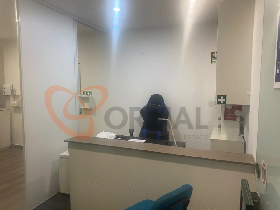 Loja para Venda em Albufeira e Olhos de Água Foto 4
