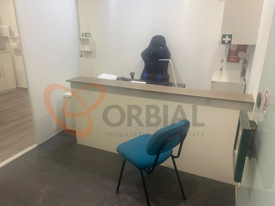 Loja para Venda em Albufeira e Olhos de Água Foto 14