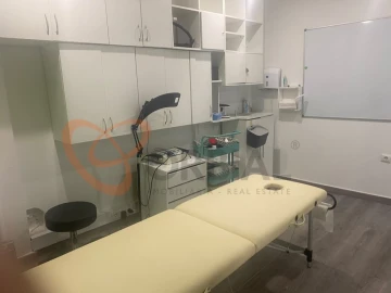 Loja para Venda em Albufeira e Olhos de Água